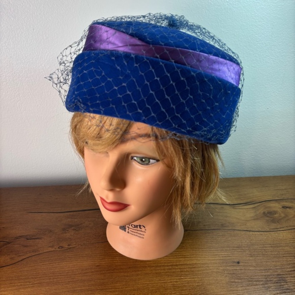 VTG 50s Pillbox Millinary Veiled Netting Hat Headpiece Blue Velvet Mod